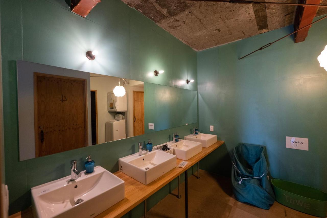 אוקיאמה Kamp Houkan-Cho Backpacker'S Inn & Lounge מראה חיצוני תמונה