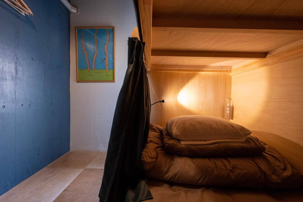 אוקיאמה Kamp Houkan-Cho Backpacker'S Inn & Lounge מראה חיצוני תמונה