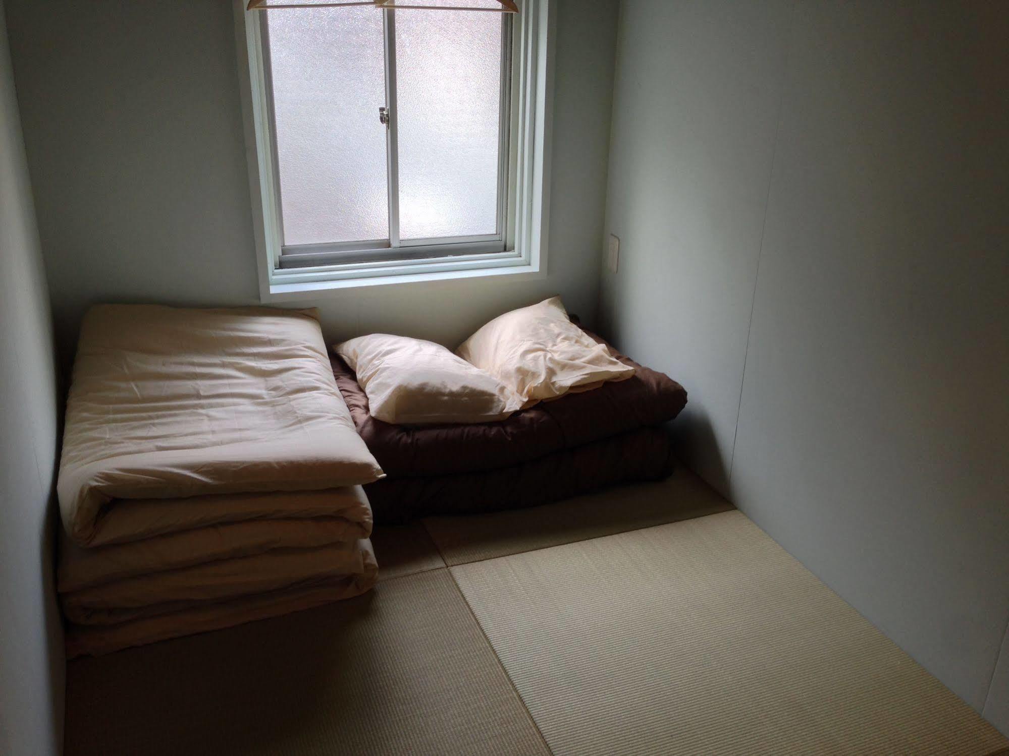 אוקיאמה Kamp Houkan-Cho Backpacker'S Inn & Lounge מראה חיצוני תמונה