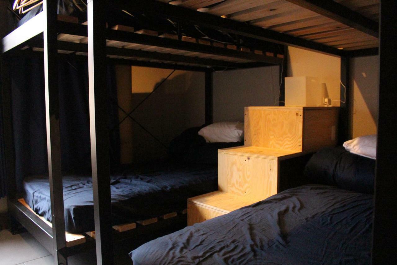 אוקיאמה Kamp Houkan-Cho Backpacker'S Inn & Lounge מראה חיצוני תמונה